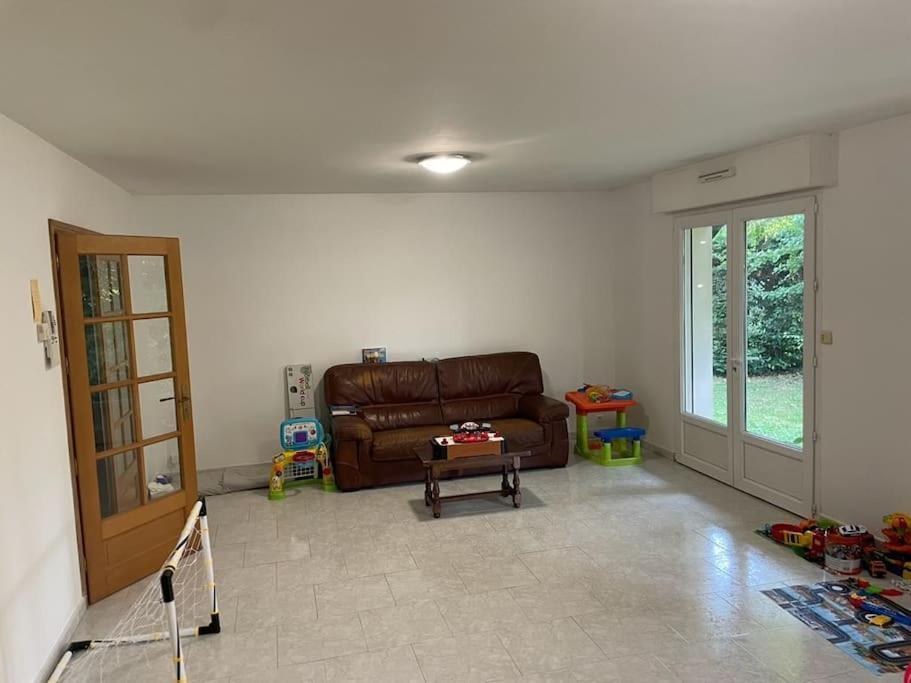 Belle Basque Avec Piscine Et Jardin De 3000m2 Villa *